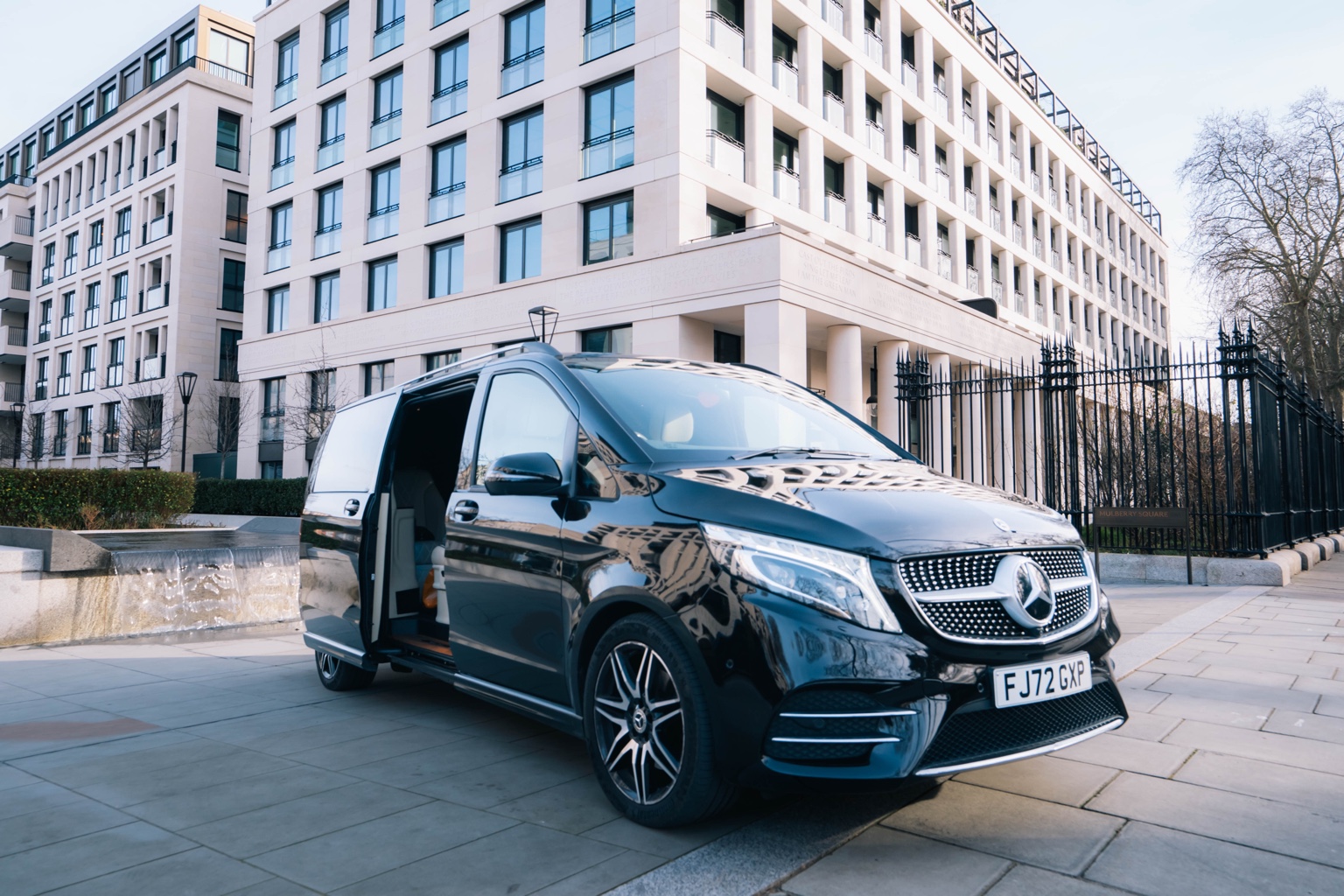 Clive Sutton Jet Class Mercedes V-Class exterior