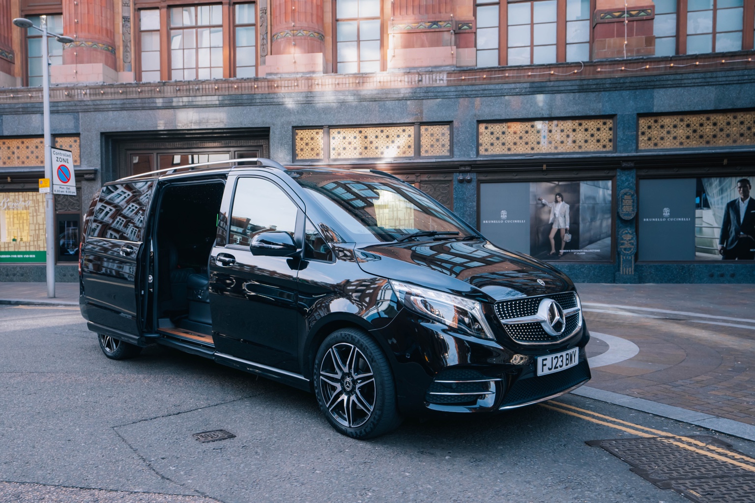 Clive Sutton Jet Class Mercedes V-Class picture vehicle